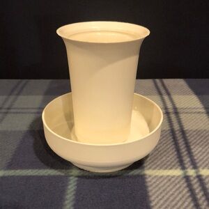 Vintage Tuppercraft Vase